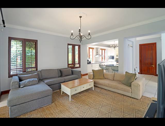 3 BEDROOM HOUSE FOR SALE IN MELROSE